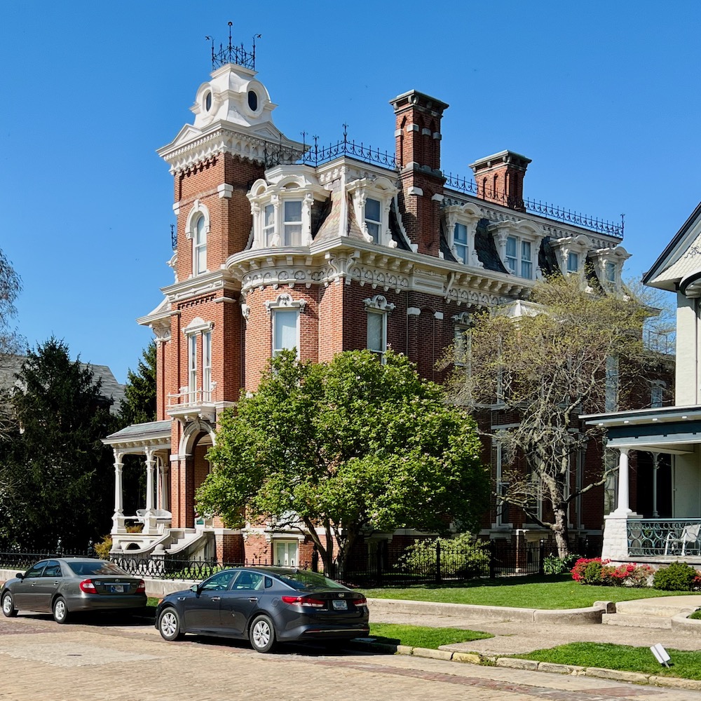 Historic Victorian home E'ville Indiana