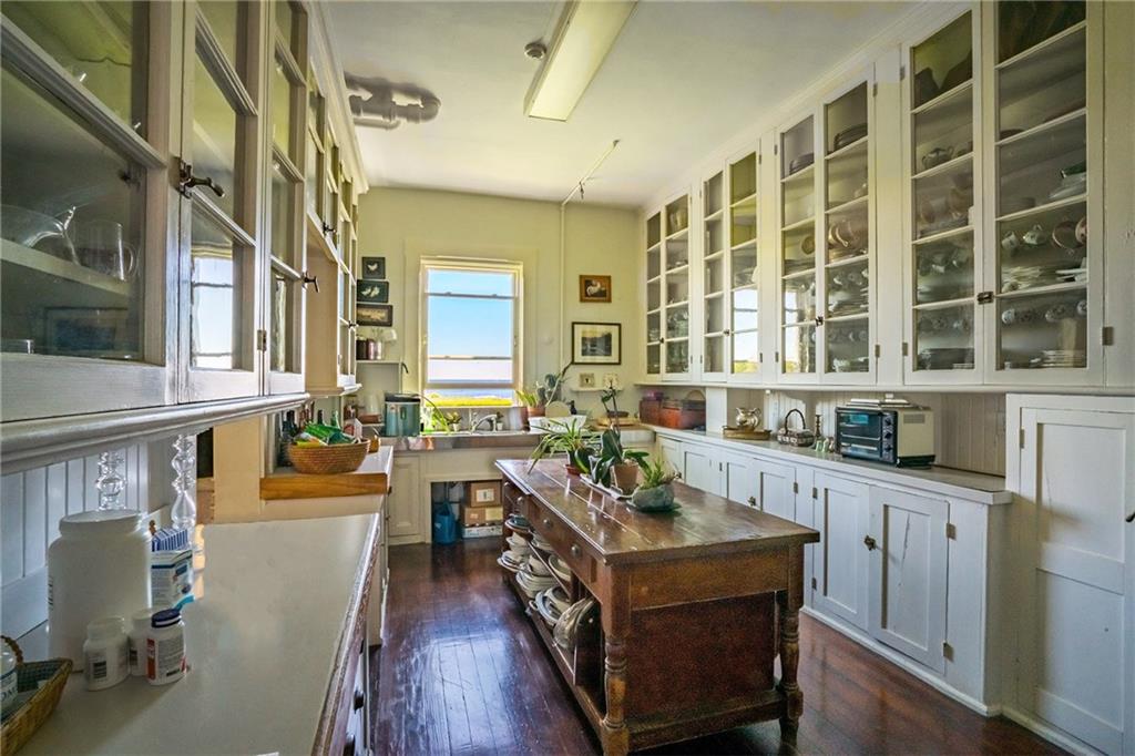 42 Ledge Rd, Newport RI, Kitchen pantry