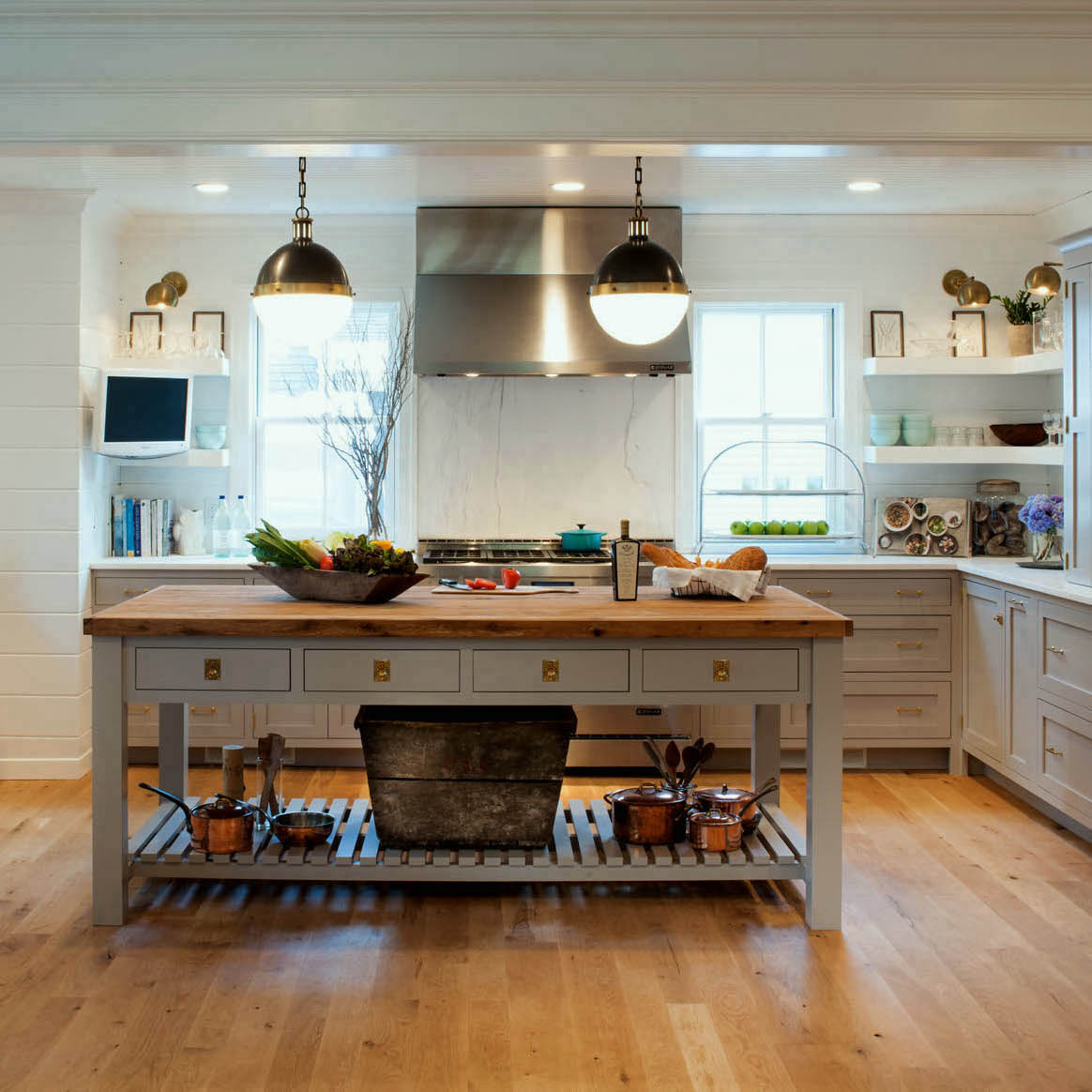 Kitchen Cabinetry Devol style by Crown Point Cabinetry