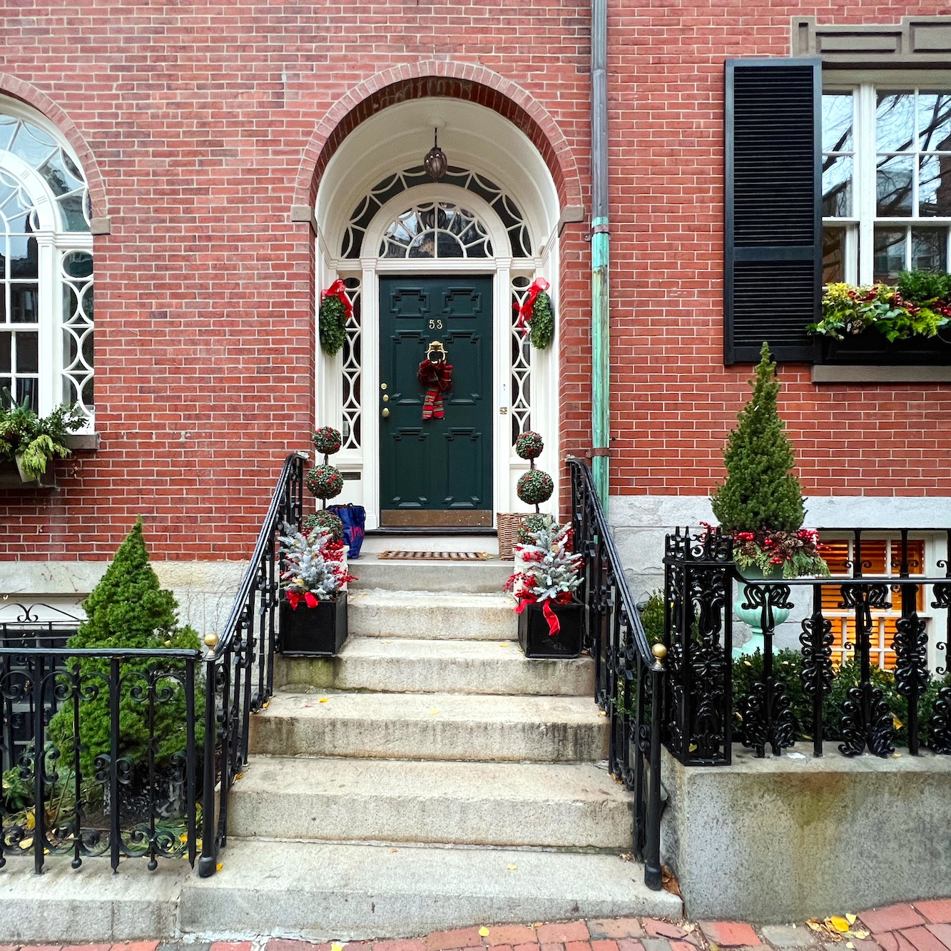 53 Chestnut Street Beacon Hill Boston Christmas 2022