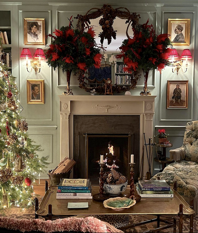 @michaeldevine on Instagram gorgeous holiday Christmas mantel decor