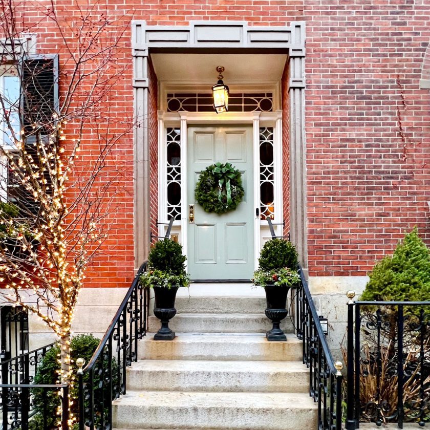 Beautiful Boston Holiday & Christmas Decor 2022 - Laurel Home