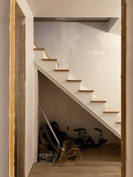 Is There A Code-Compliant Chic Staircase Railing? - Laurel Home