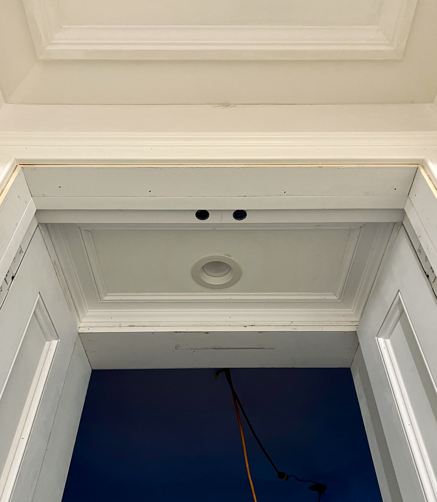 embrasure doors - magnet catches - Outwater crown mouldings