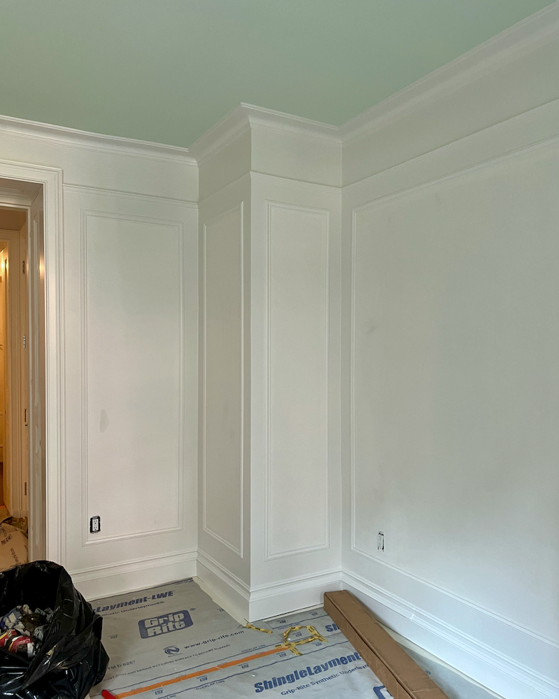 Benjamin Moore White oc-151 - white bedroom paint color