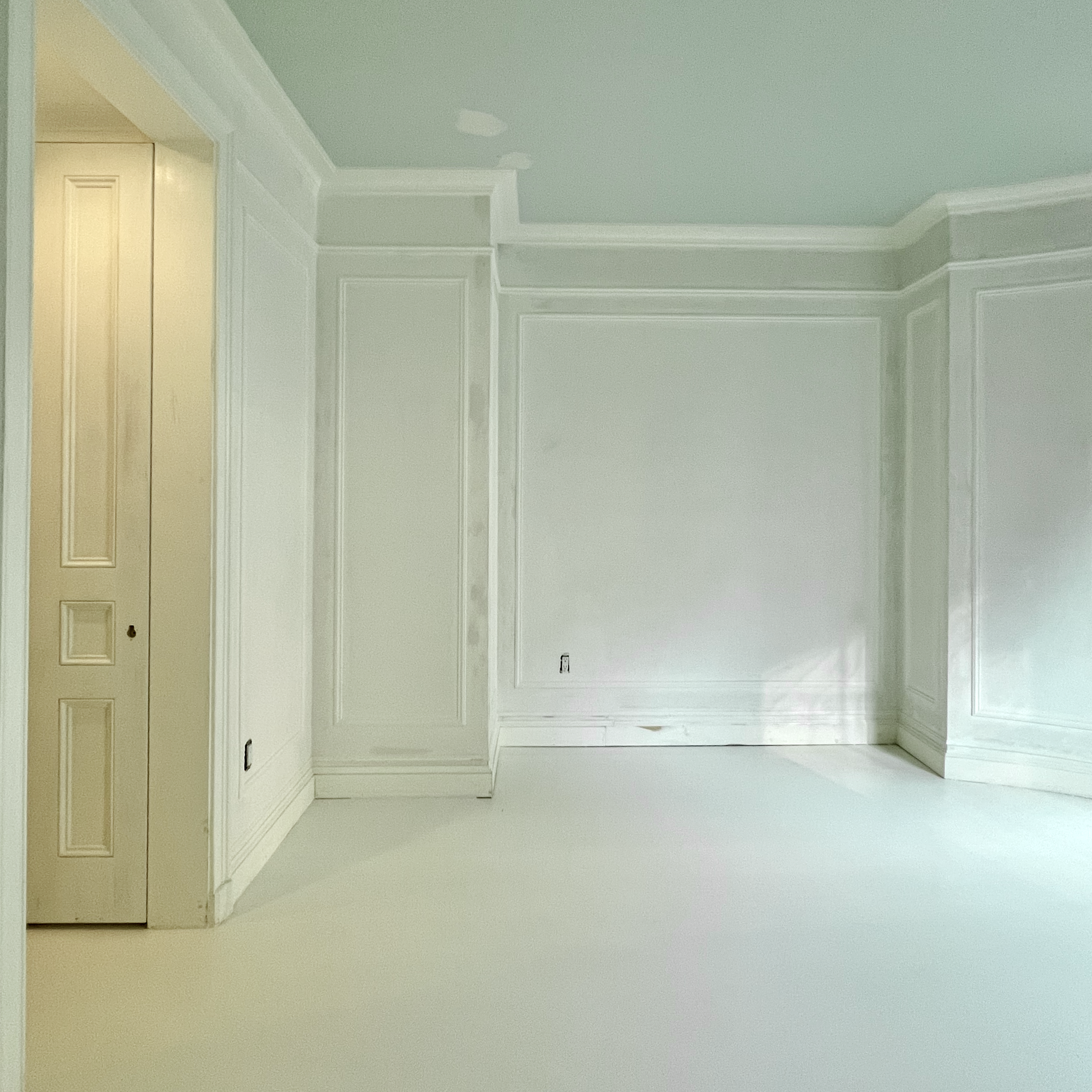 Primary Bedroom Suite - painted white floor - Benjamin Moore White Dove oc-17