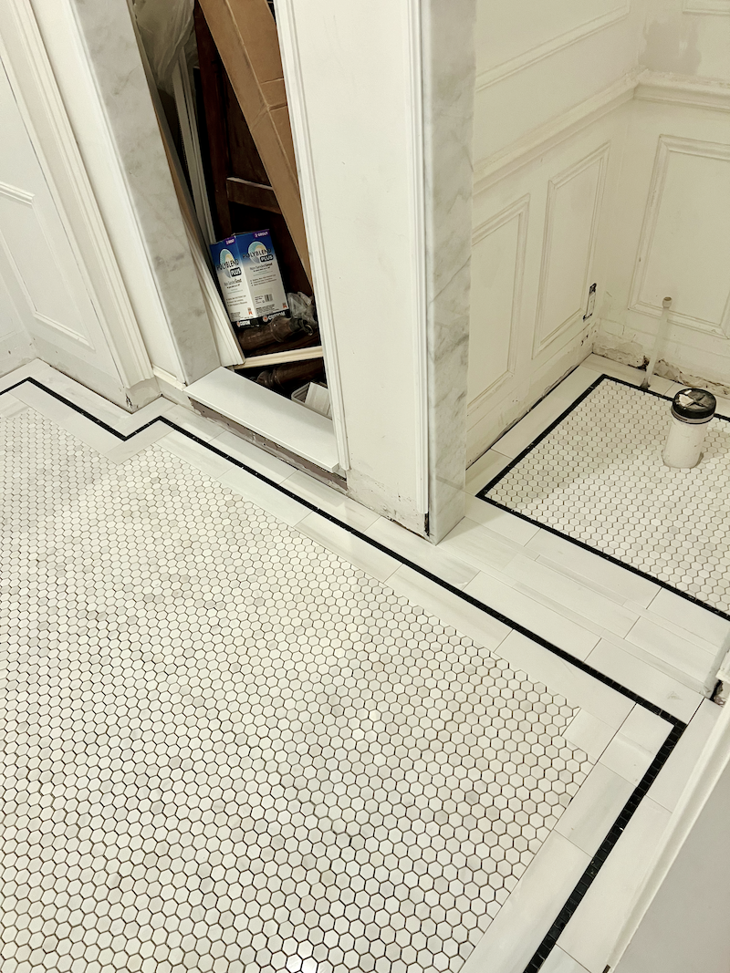 shower:WC hexagonal bathroom tile floor no grout