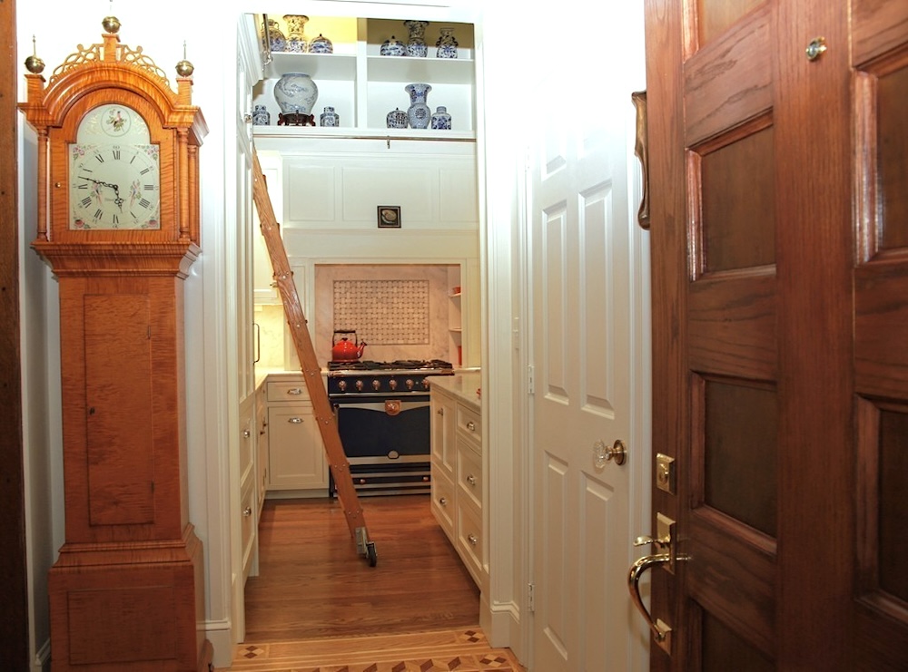 beautifully appointed kitchen 287 Commonwealth Ave Apt 3