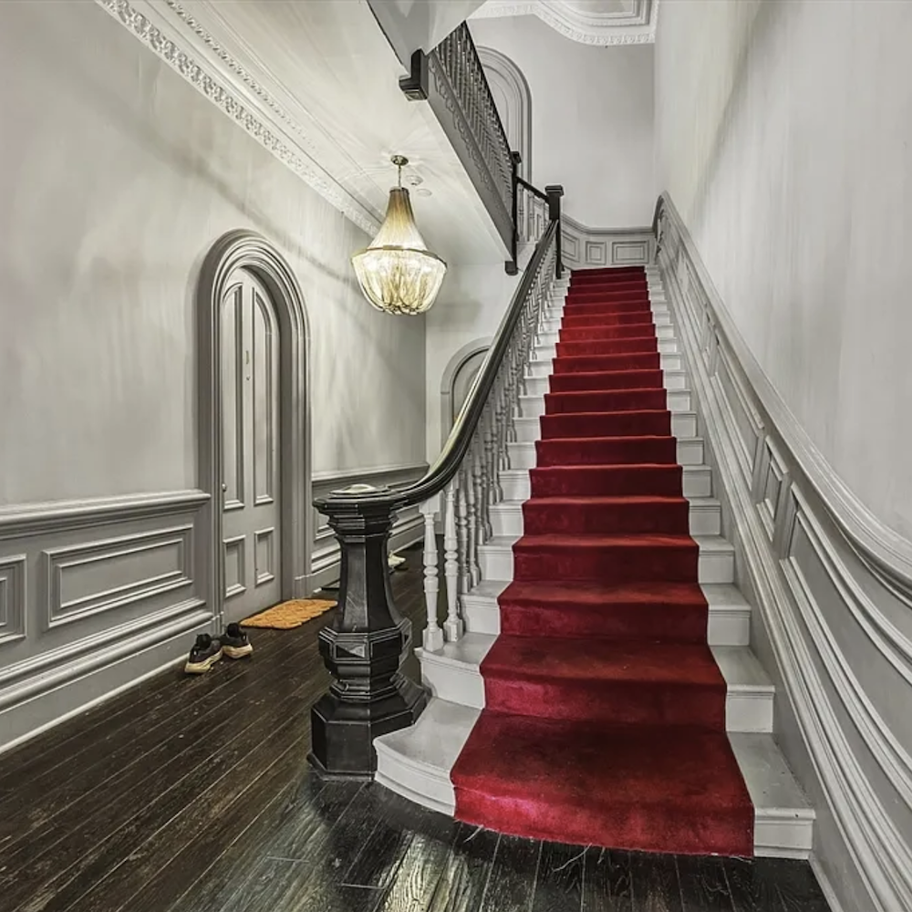 Common Area entry 103 Beacon Street