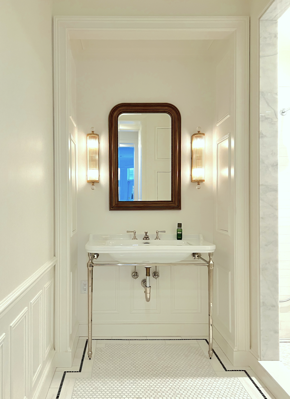 bathroom new console niche - hidden storage