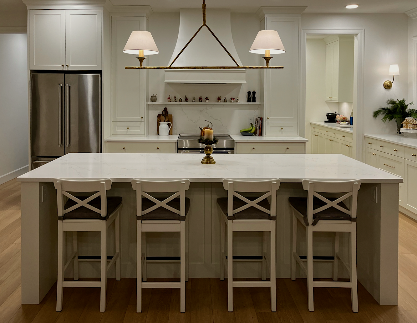 Canadian Mel kitchen facing dining room