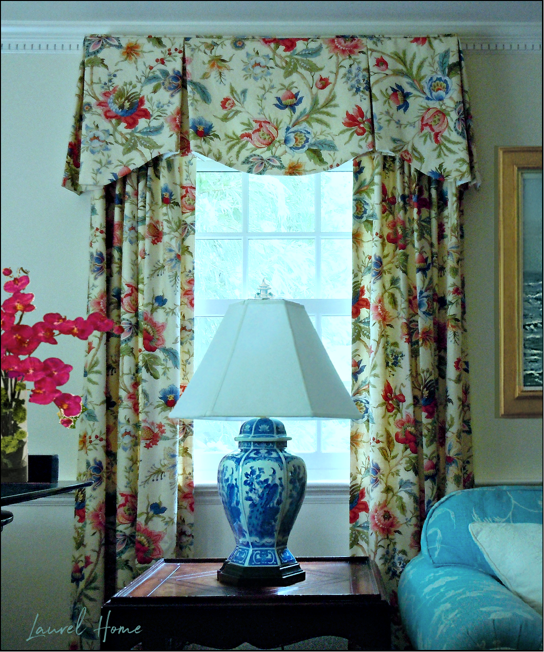 Traditional Larchmont living room - shaped valance - drapes