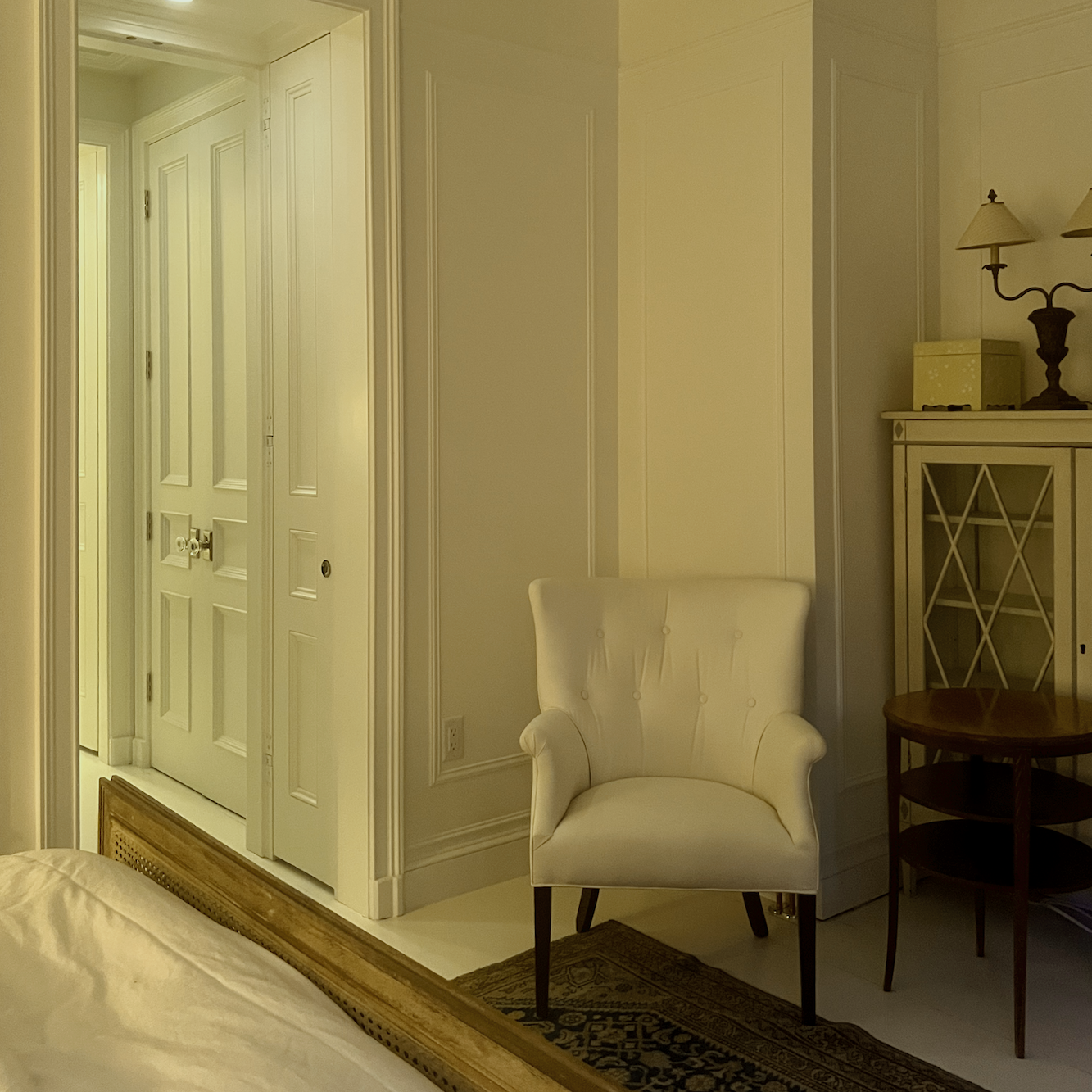 embrasure hall primary bedroom closet